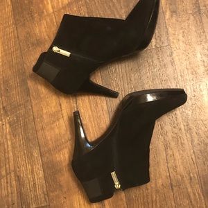 BANDOLINO suede booties